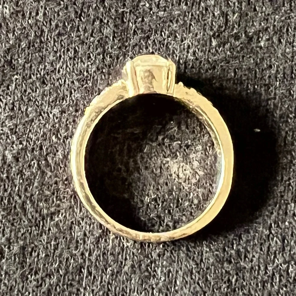 Golden Ring with Gemstones Size 7 NWOT